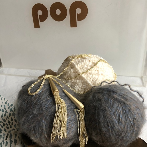 Kendra Scott Phara Lariat Gold Tassel Necklace - Picture 5 of 8